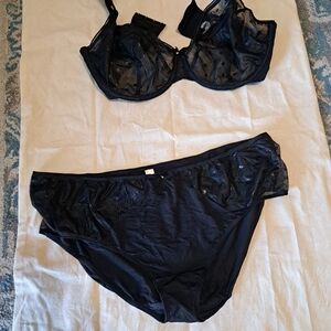 Cacique Elegant Black Lace Lingerie Set